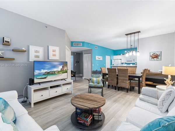 651 Okeechobee Blvd, Unit 202, West Palm Beach, FL 33401