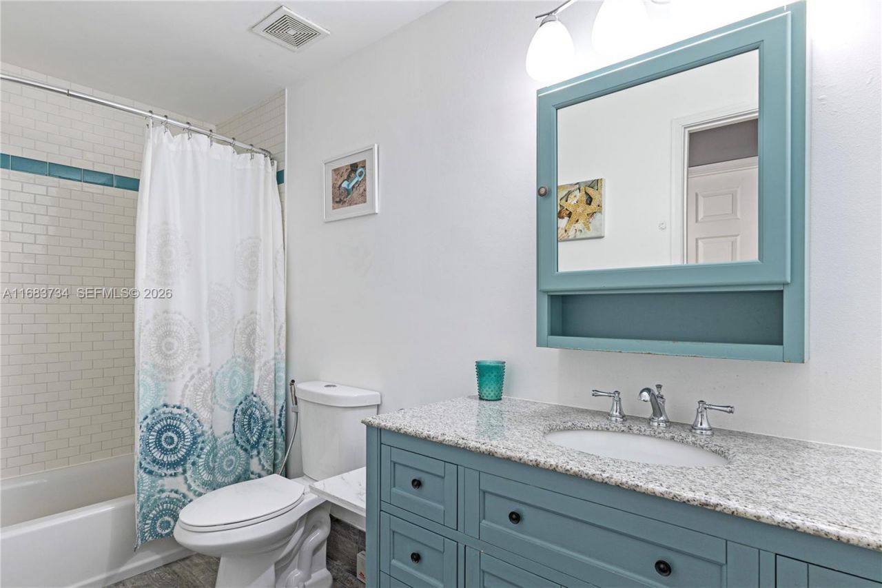 651 Okeechobee Blvd, Unit 202, West Palm Beach, FL 33401 Photo