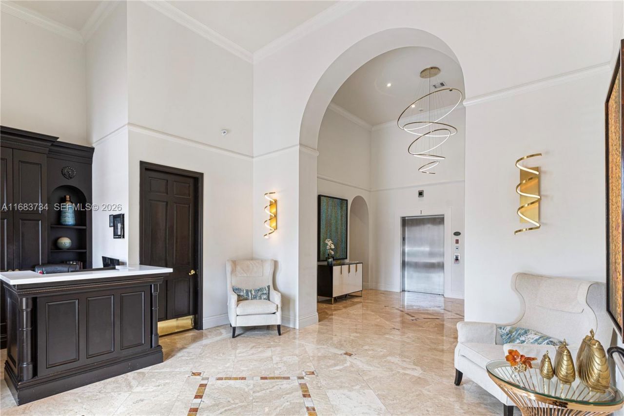 651 Okeechobee Blvd, Unit 202, West Palm Beach, FL 33401 Photo