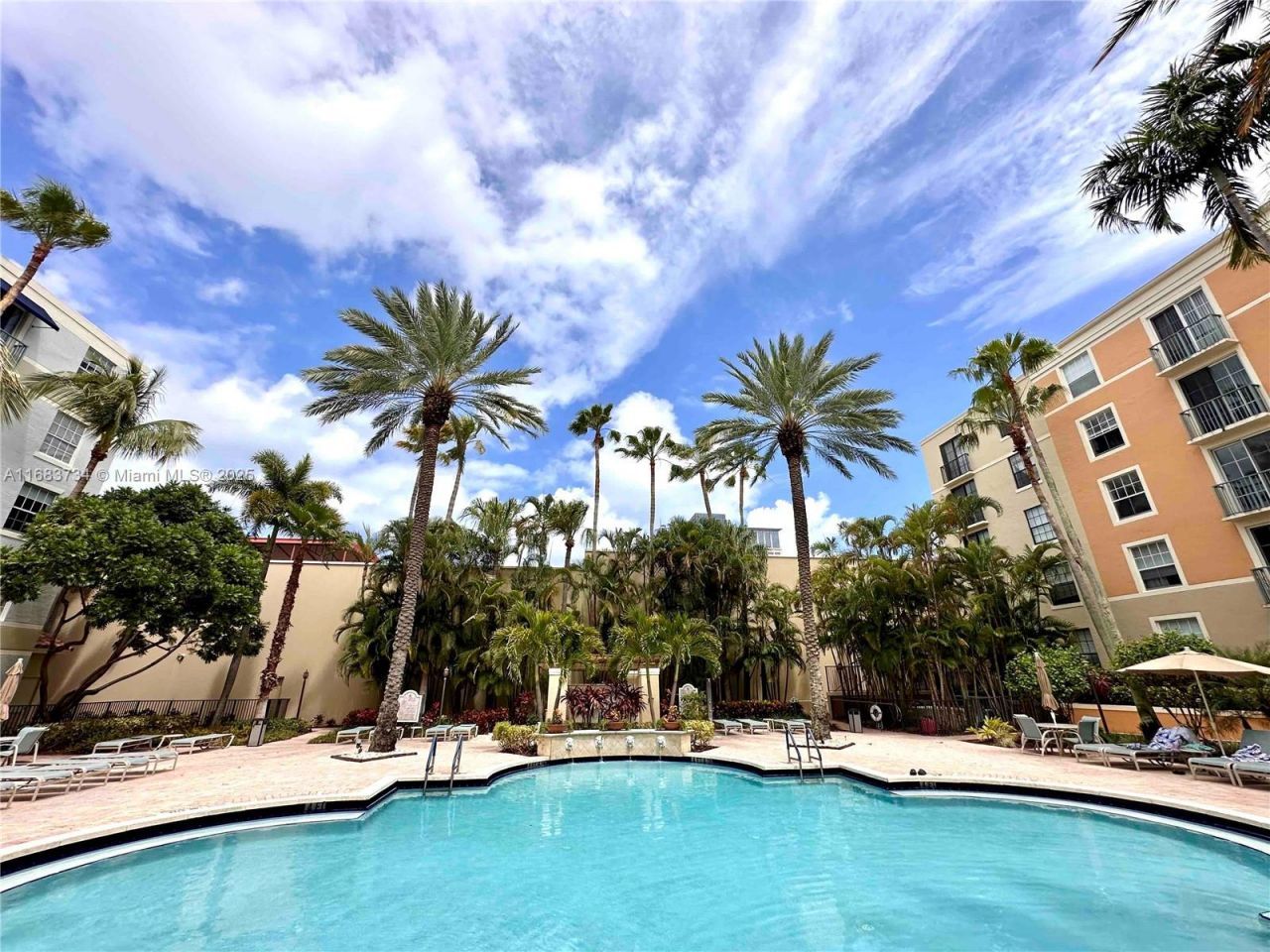 651 Okeechobee Blvd, Unit 202, West Palm Beach, FL 33401 Photo