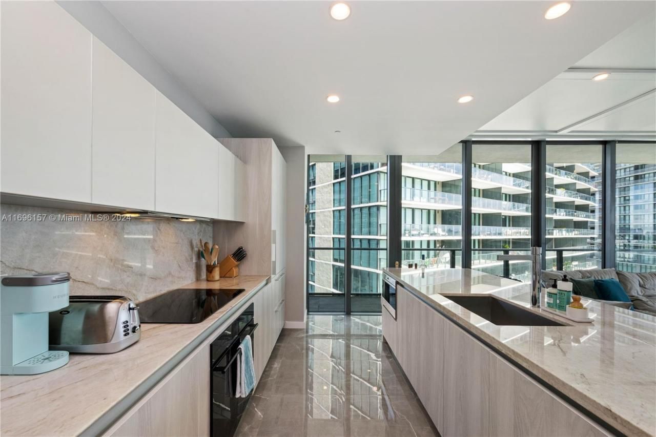 480 NE 31st St, Unit 1207, Miami, FL 33137 Photo