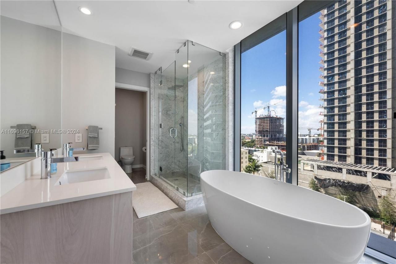 480 NE 31st St, Unit 1207, Miami, FL 33137 Photo