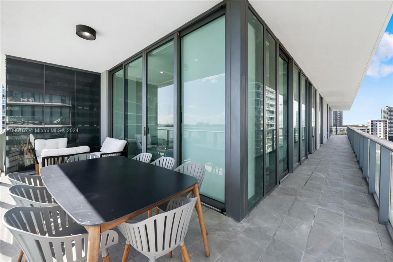 480 NE 31st St, Unit 1207, Miami, FL 33137 Photo