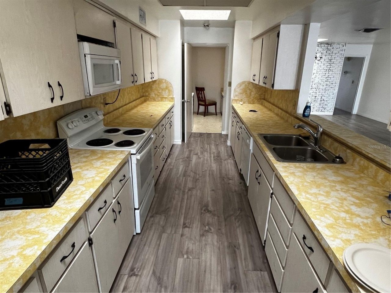 2048 Bee Ridge Road, Sarasota, FL 34239 Photo