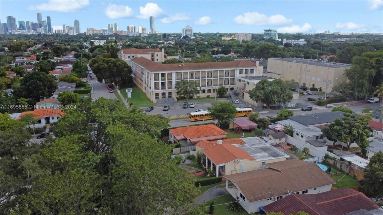 1900 SW 21st Ave, Miami, FL 33145 Photo