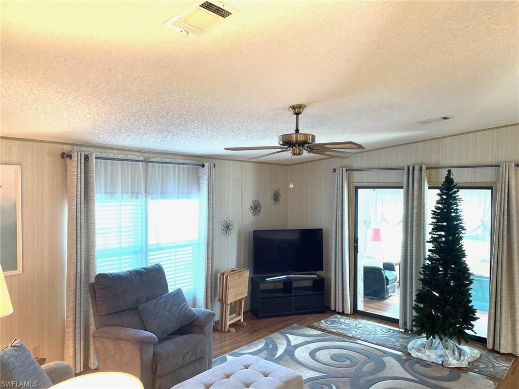 9097 Flamingo Cir, North Fort Myers, FL 33903 Photo