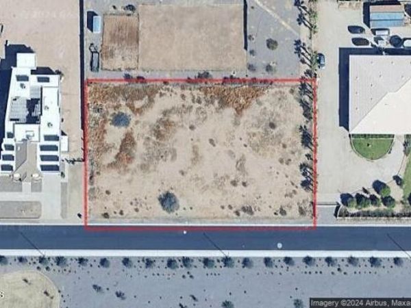 2988 E WATFORD Court, Unit 3, Queen Creek, AZ 85142