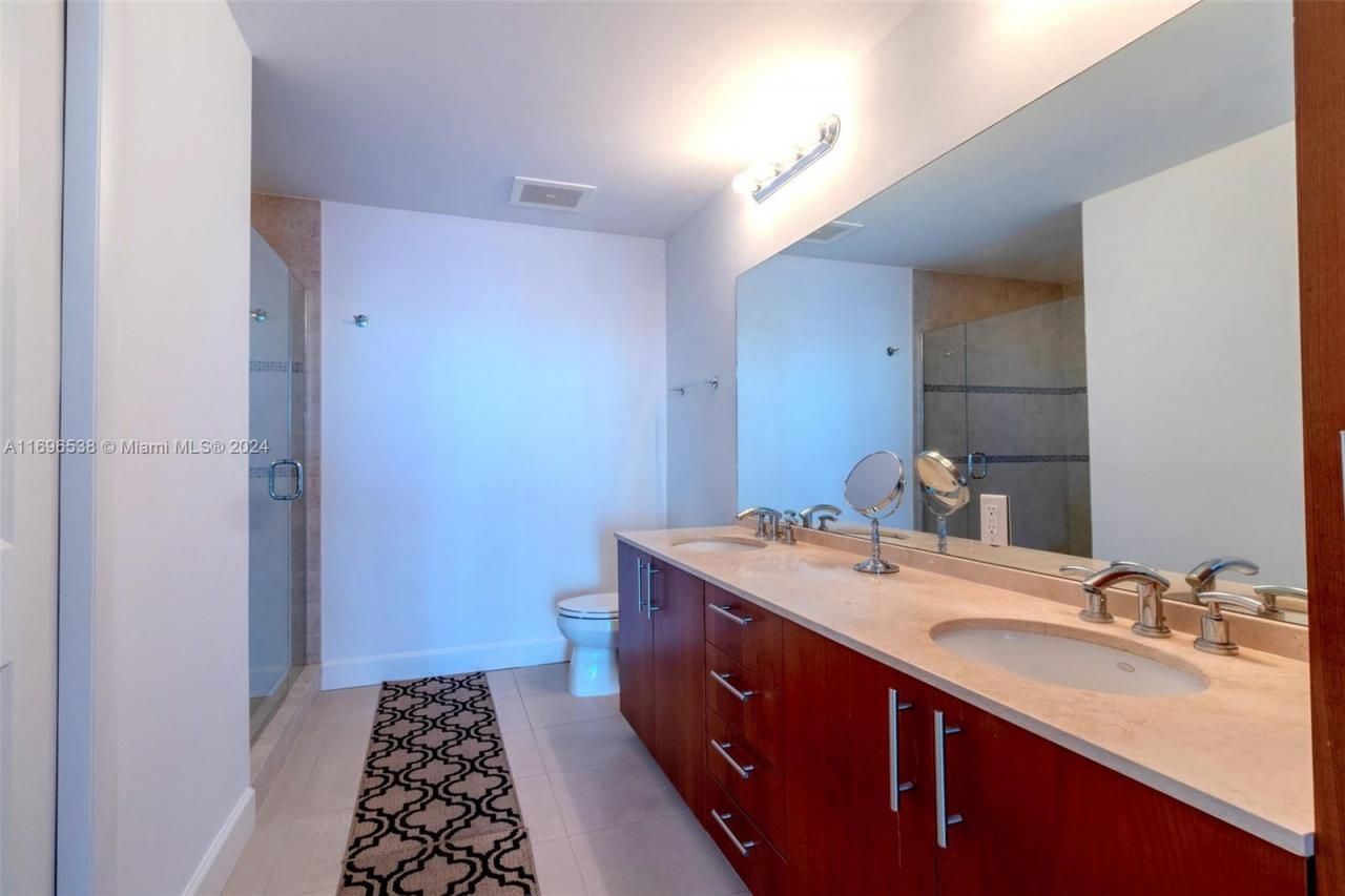 1945 S Ocean Dr, Unit M5, Hallandale Beach, FL 33009 Photo