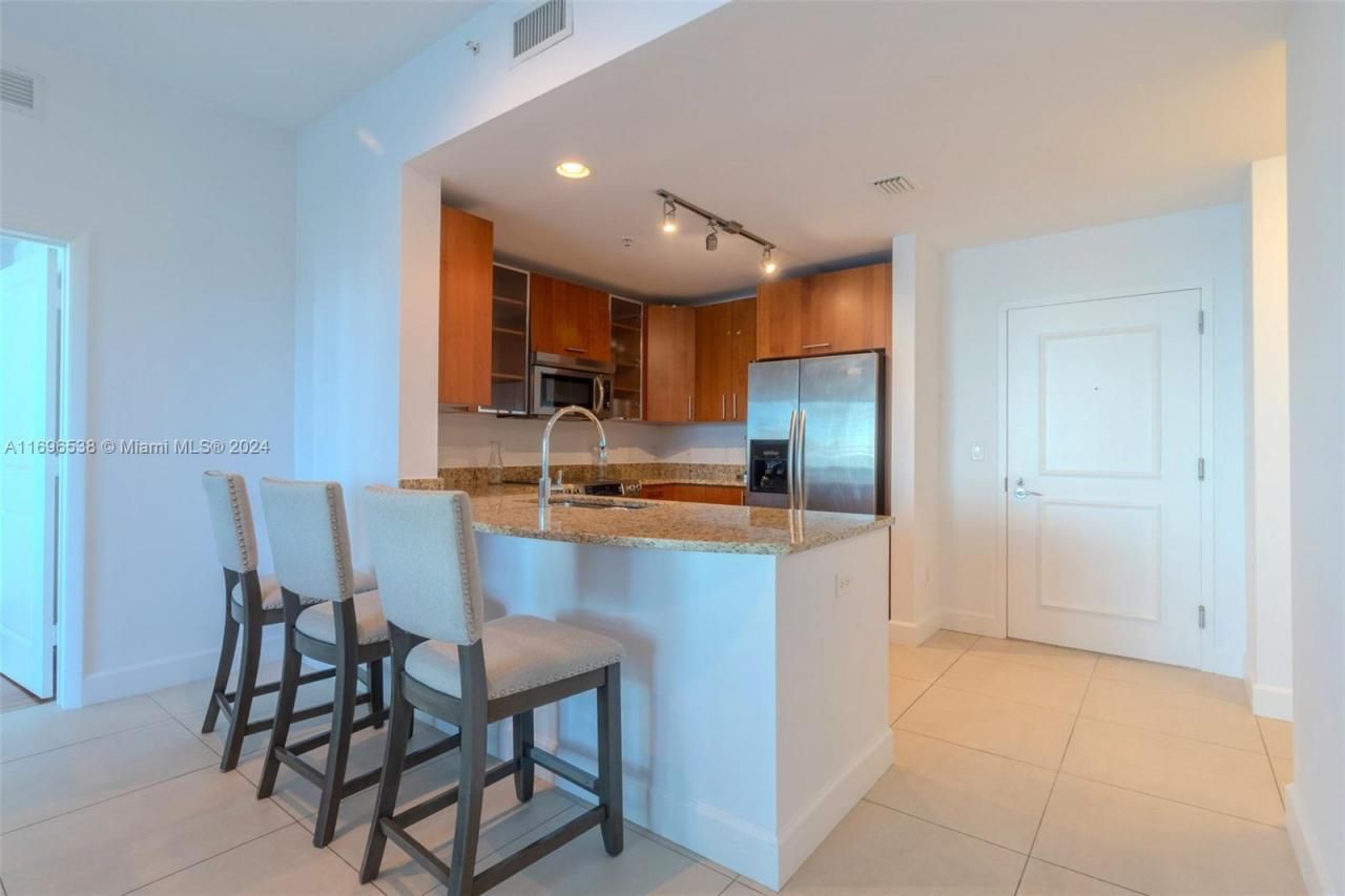 1945 S Ocean Dr, Unit M5, Hallandale Beach, FL 33009 Photo