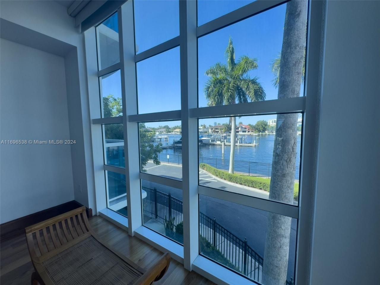 1945 S Ocean Dr, Unit M5, Hallandale Beach, FL 33009 Photo