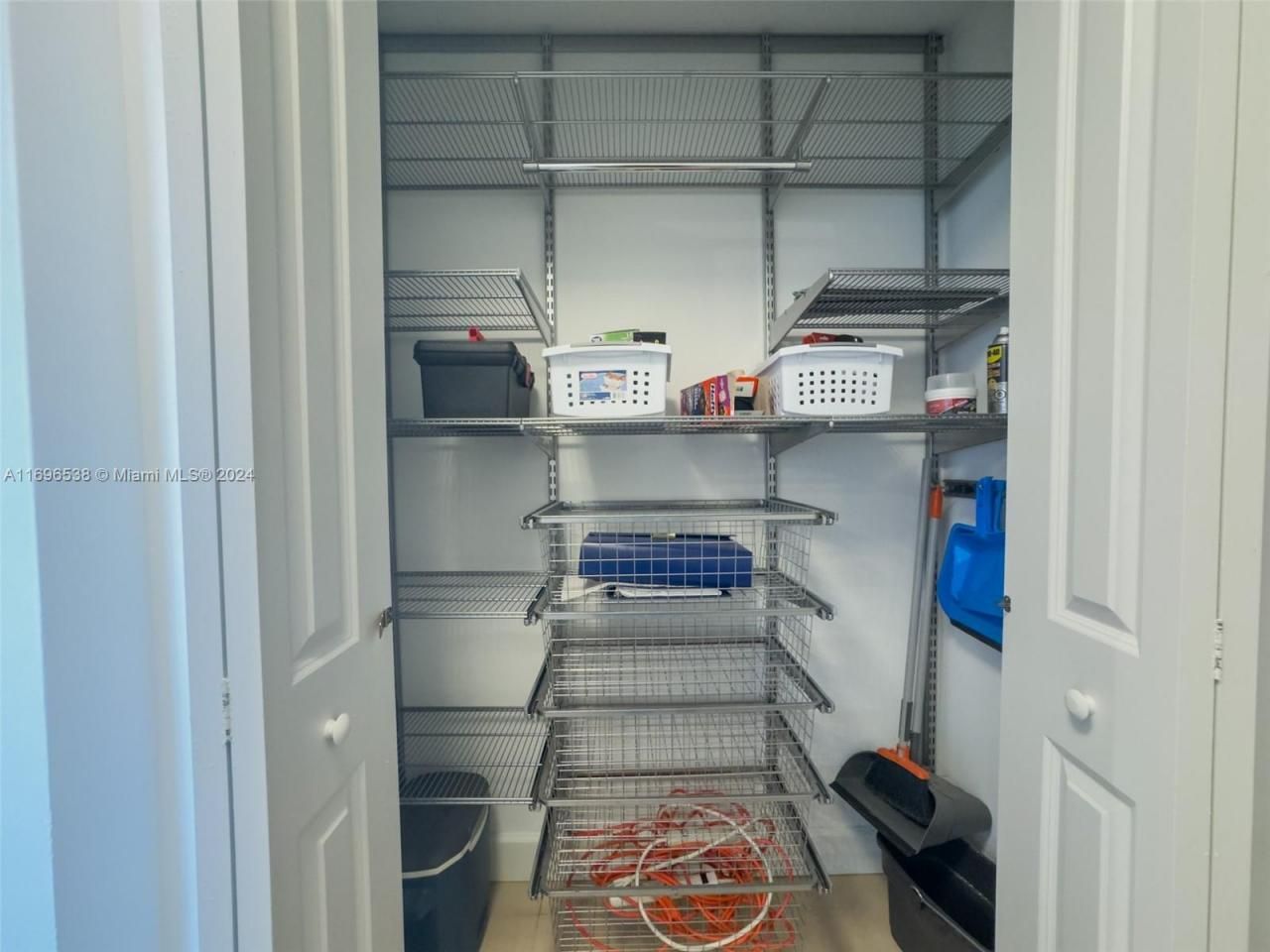 1945 S Ocean Dr, Unit M5, Hallandale Beach, FL 33009 Photo