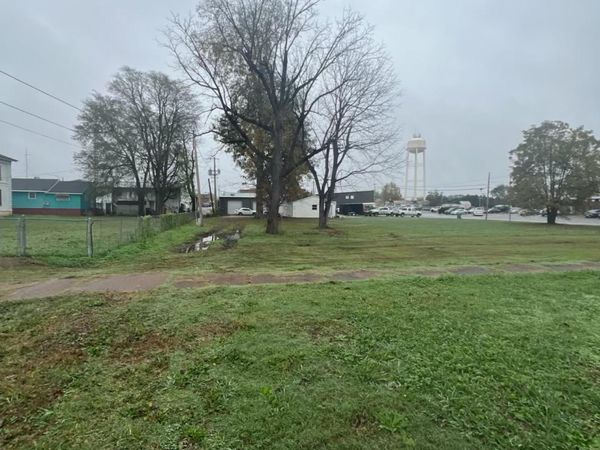 00 6th St, Tuscumbia, AL 35674