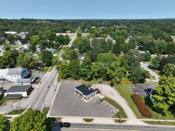 509 E MAIN Street, Pinckney Vlg, MI 48169
