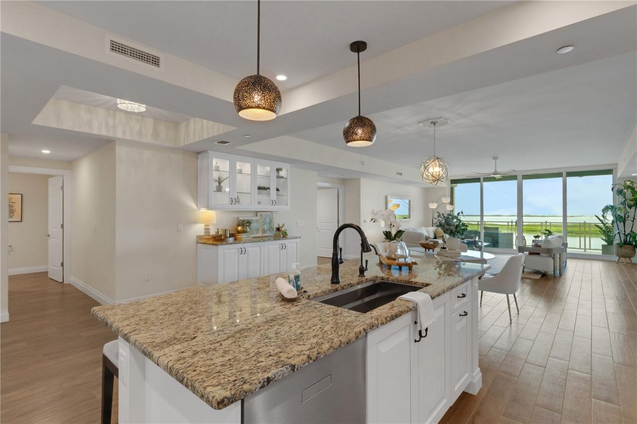 795 Collany Road, Unit 304, Saint Petersburg, FL 33715 Photo