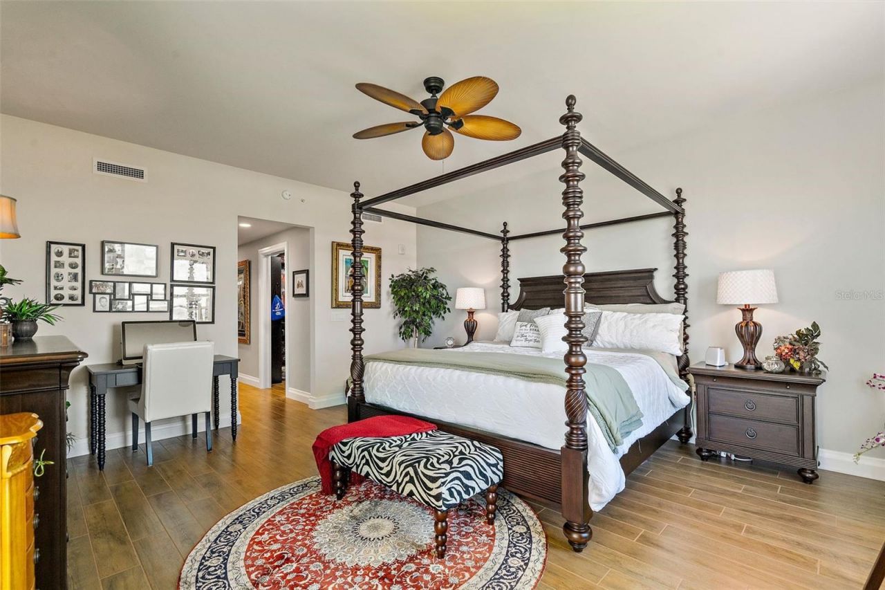 795 Collany Road, Unit 304, Saint Petersburg, FL 33715 Photo