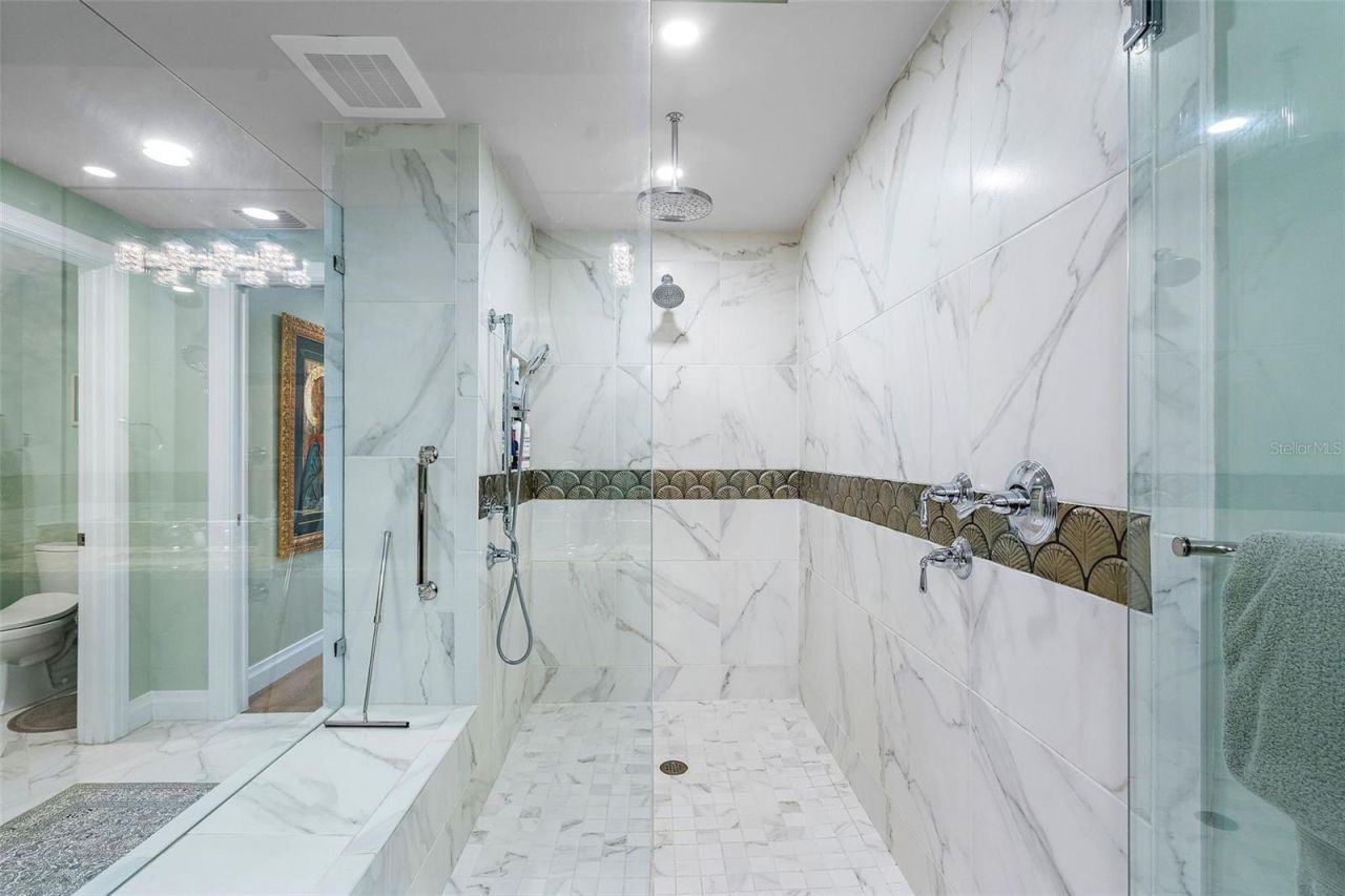 795 Collany Road, Unit 304, Saint Petersburg, FL 33715 Photo