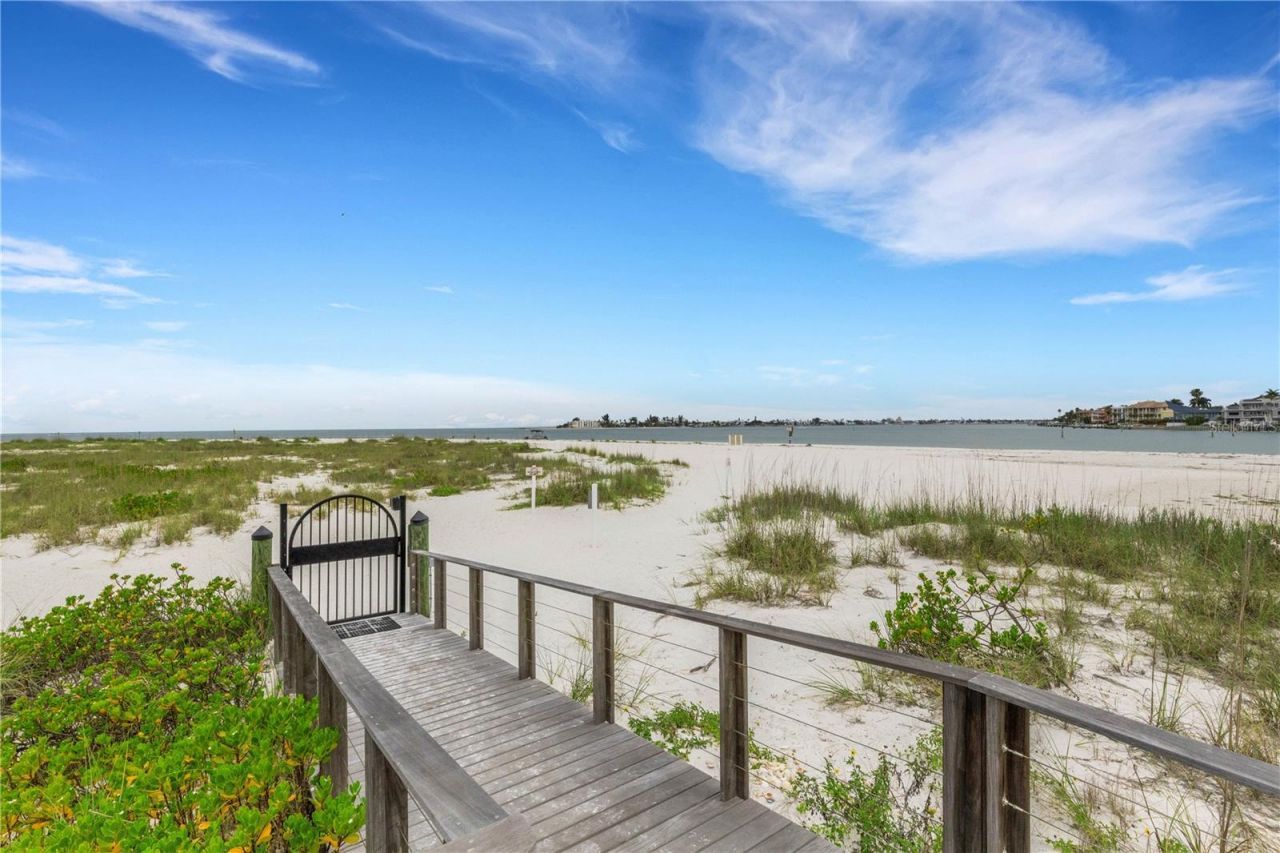795 Collany Road, Unit 304, Saint Petersburg, FL 33715 Photo