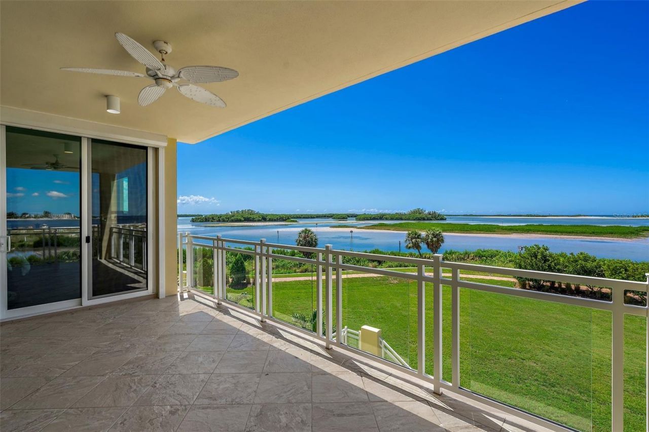 795 Collany Road, Unit 304, Saint Petersburg, FL 33715 Photo