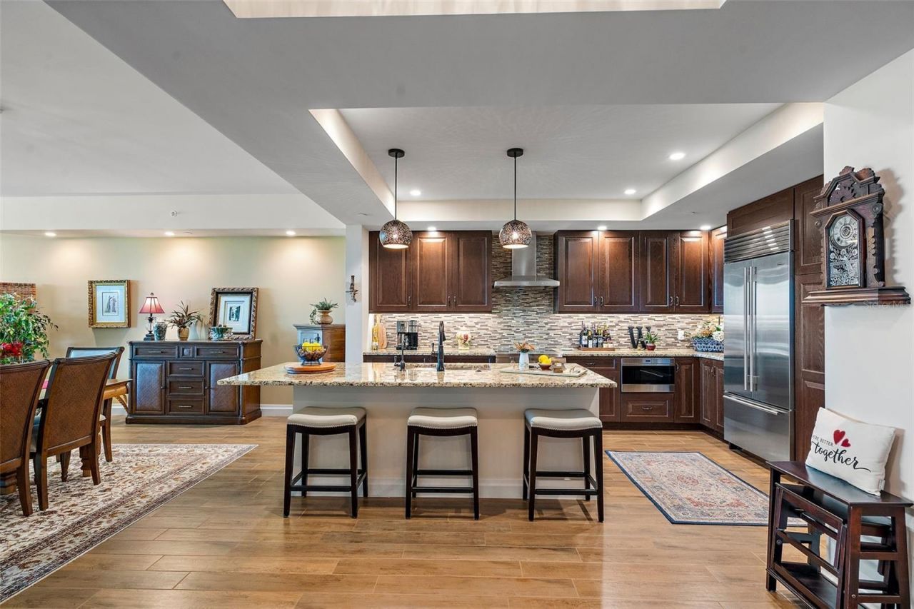 795 Collany Road, Unit 304, Saint Petersburg, FL 33715 Photo