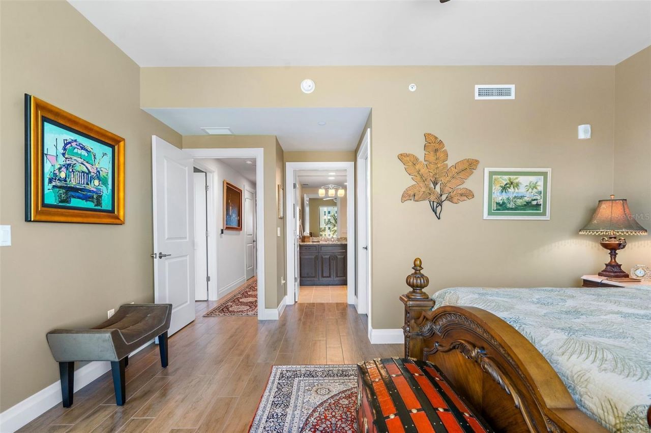 795 Collany Road, Unit 304, Saint Petersburg, FL 33715 Photo