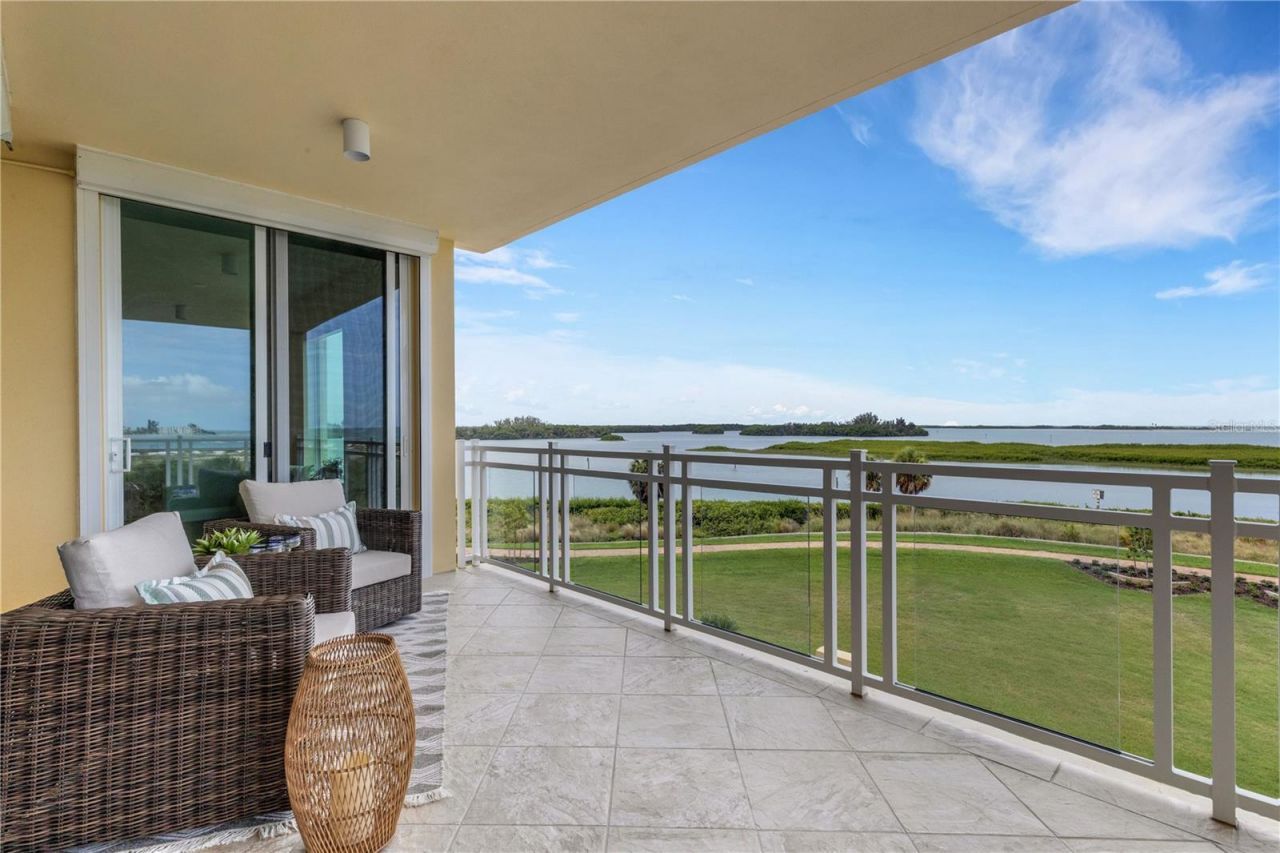 795 Collany Road, Unit 304, Saint Petersburg, FL 33715 Photo