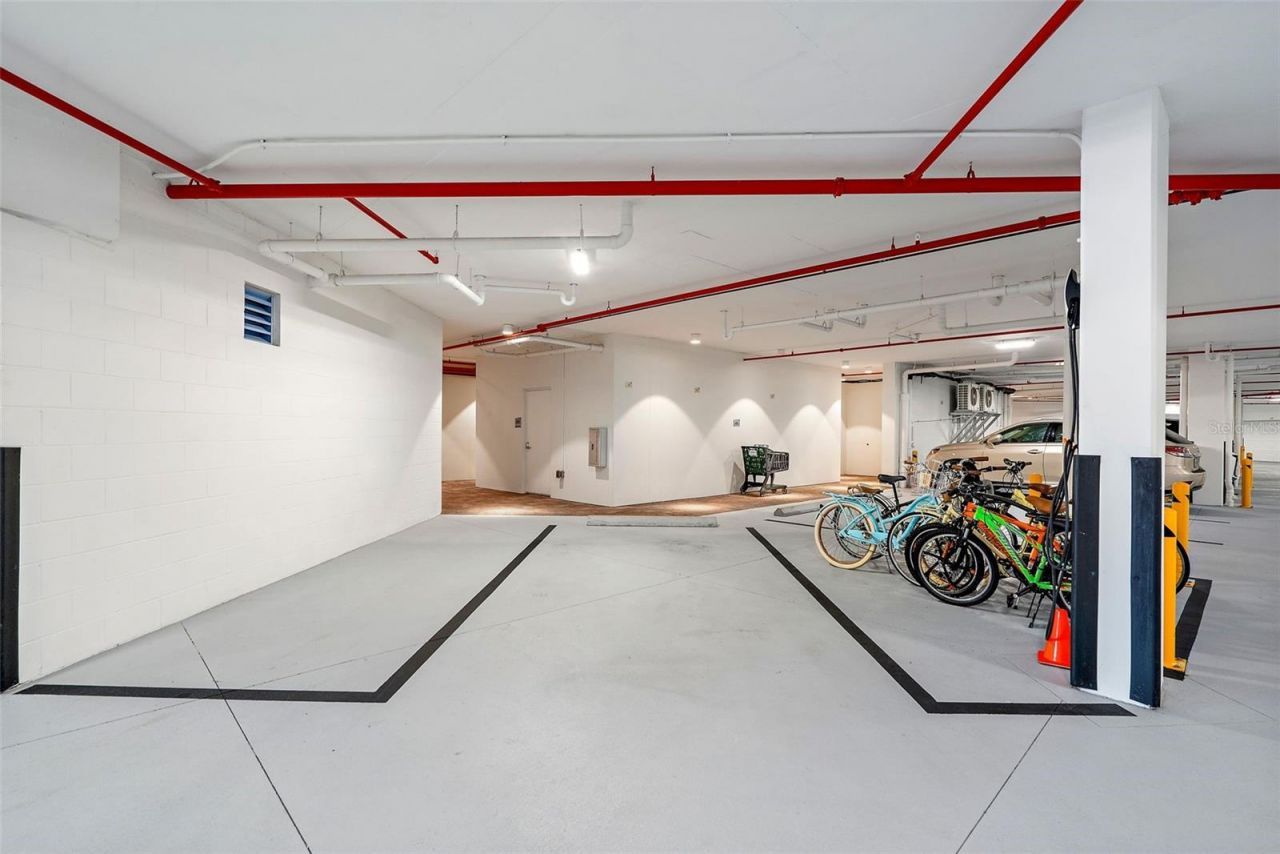 795 Collany Road, Unit 304, Saint Petersburg, FL 33715 Photo