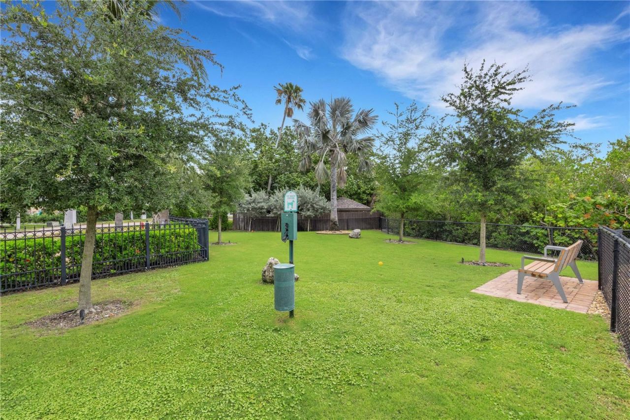 795 Collany Road, Unit 304, Saint Petersburg, FL 33715 Photo