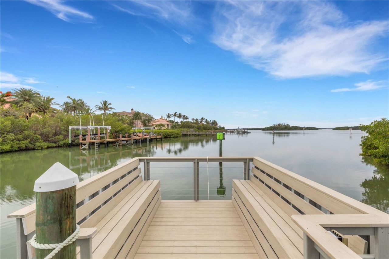 795 Collany Road, Unit 304, Saint Petersburg, FL 33715 Photo