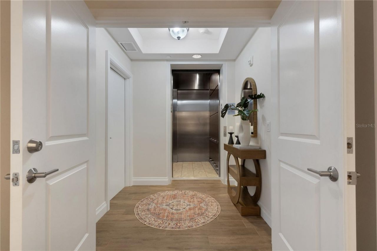 795 Collany Road, Unit 304, Saint Petersburg, FL 33715 Photo