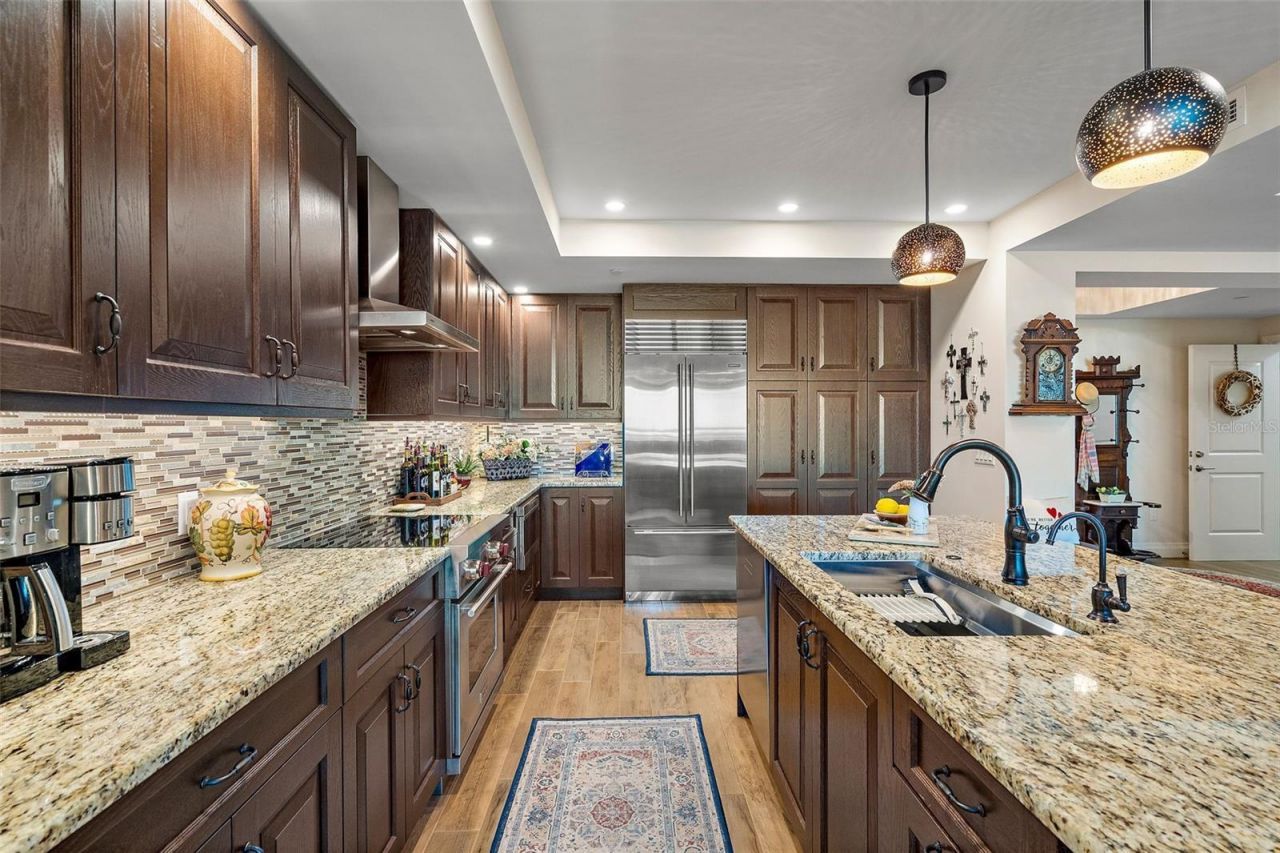 795 Collany Road, Unit 304, Saint Petersburg, FL 33715 Photo