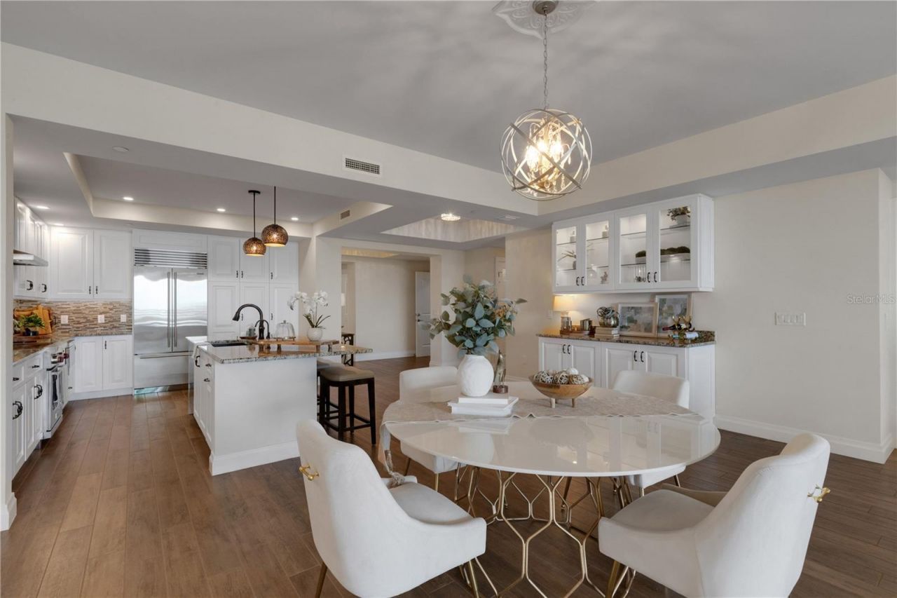 795 Collany Road, Unit 304, Saint Petersburg, FL 33715 Photo