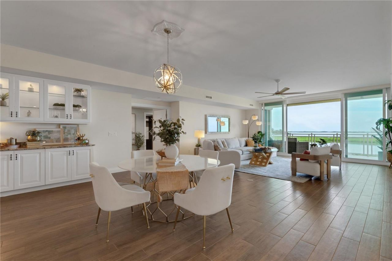 795 Collany Road, Unit 304, Saint Petersburg, FL 33715 Photo