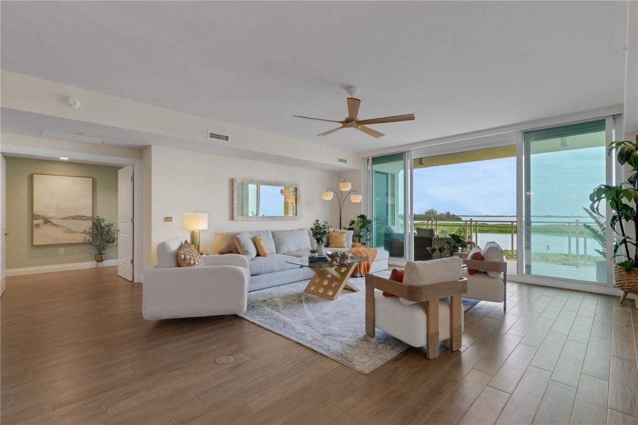 795 Collany Road, Unit 304, Saint Petersburg, FL 33715 Photo