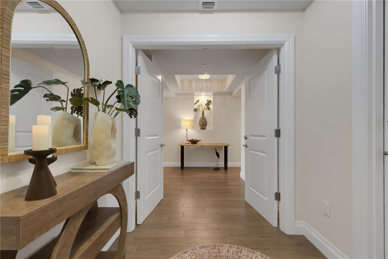 795 Collany Road, Unit 304, Saint Petersburg, FL 33715 Photo