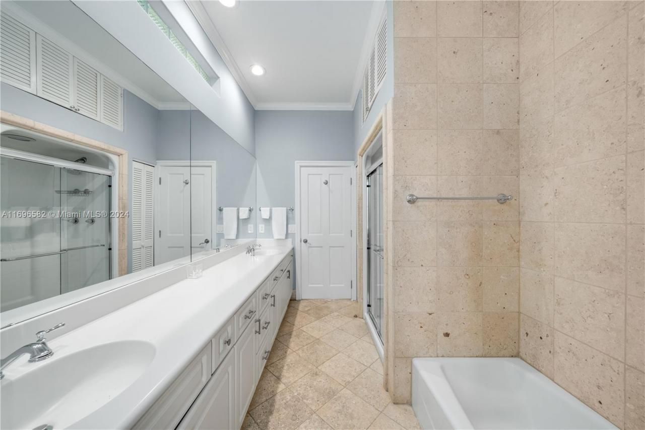 814 W Dilido Dr, Miami Beach, FL 33139 Photo