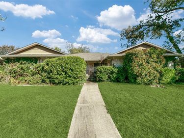 8222 Lullwater Drive, Dallas, TX 75218