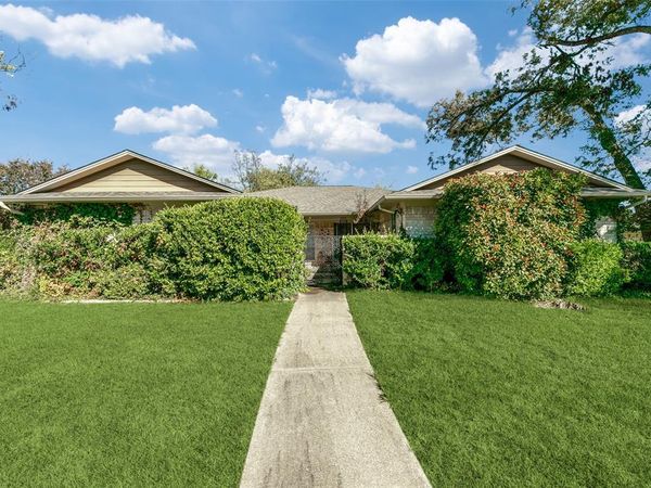 8222 Lullwater Drive, Dallas, TX 75218