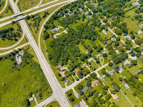 1208 S LAPEER Road, Lapeer Twp, MI 48446