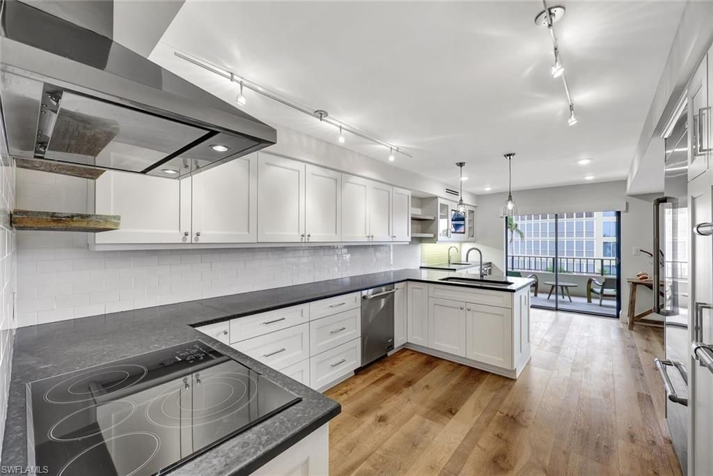 4451 Gulf Shore Blvd N, Unit 506, Naples, FL 34103 Photo