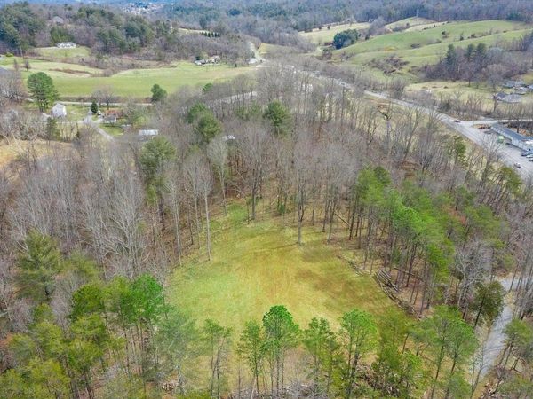 6427 Bent Mountain RD, Roanoke, VA 24018