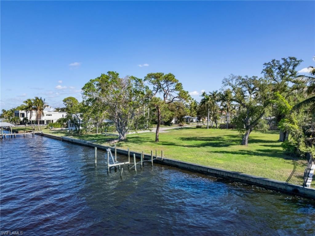 1212 Coconut Dr, Fort Myers, FL 33901 Photo