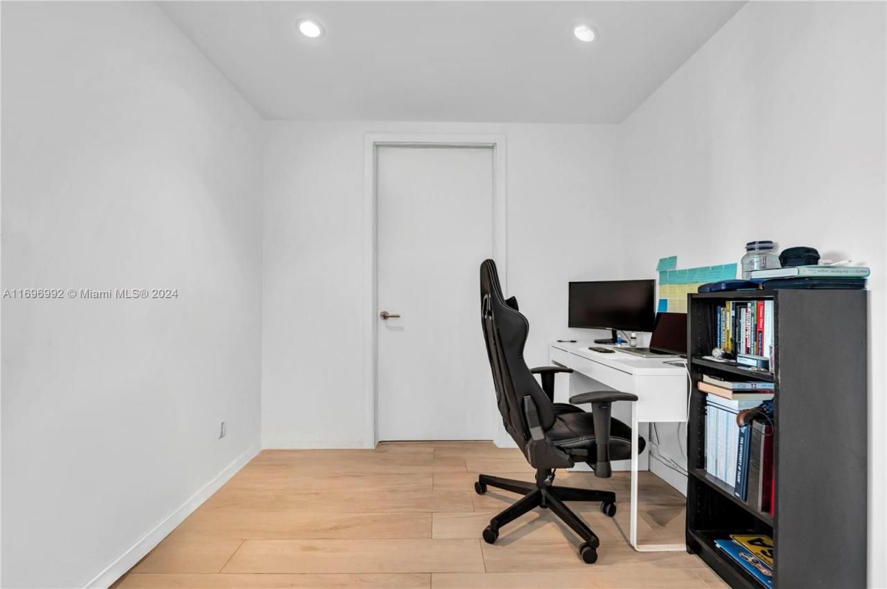 1300 S Miami Ave, Unit 3704, Miami, FL 33130 Photo