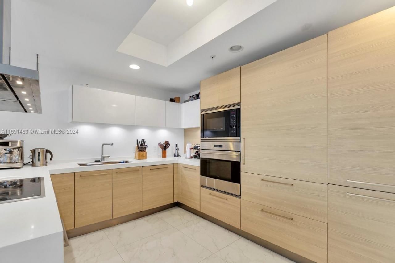 17301 Biscayne Blvd, Unit 1404, North Miami, FL 33160 Photo