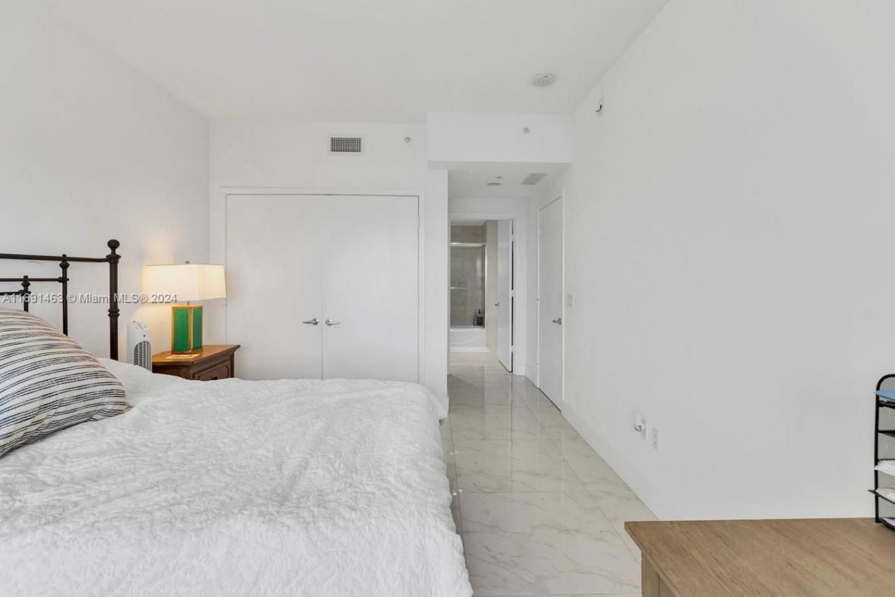 17301 Biscayne Blvd, Unit 1404, North Miami, FL 33160 Photo