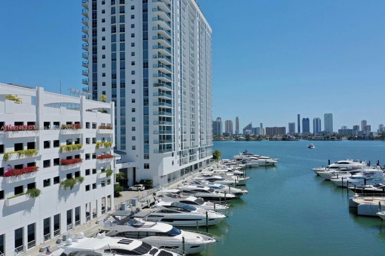 17301 Biscayne Blvd, Unit 1404, North Miami, FL 33160 Photo