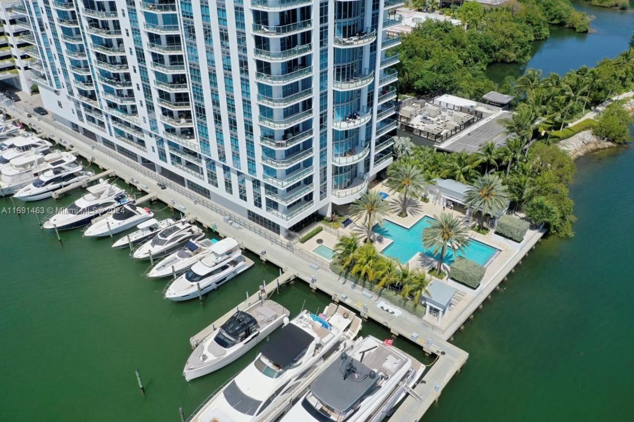 17301 Biscayne Blvd, Unit 1404, North Miami, FL 33160 Photo