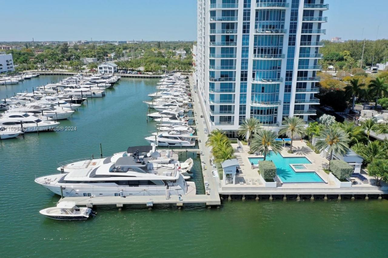 17301 Biscayne Blvd, Unit 1404, North Miami, FL 33160 Photo