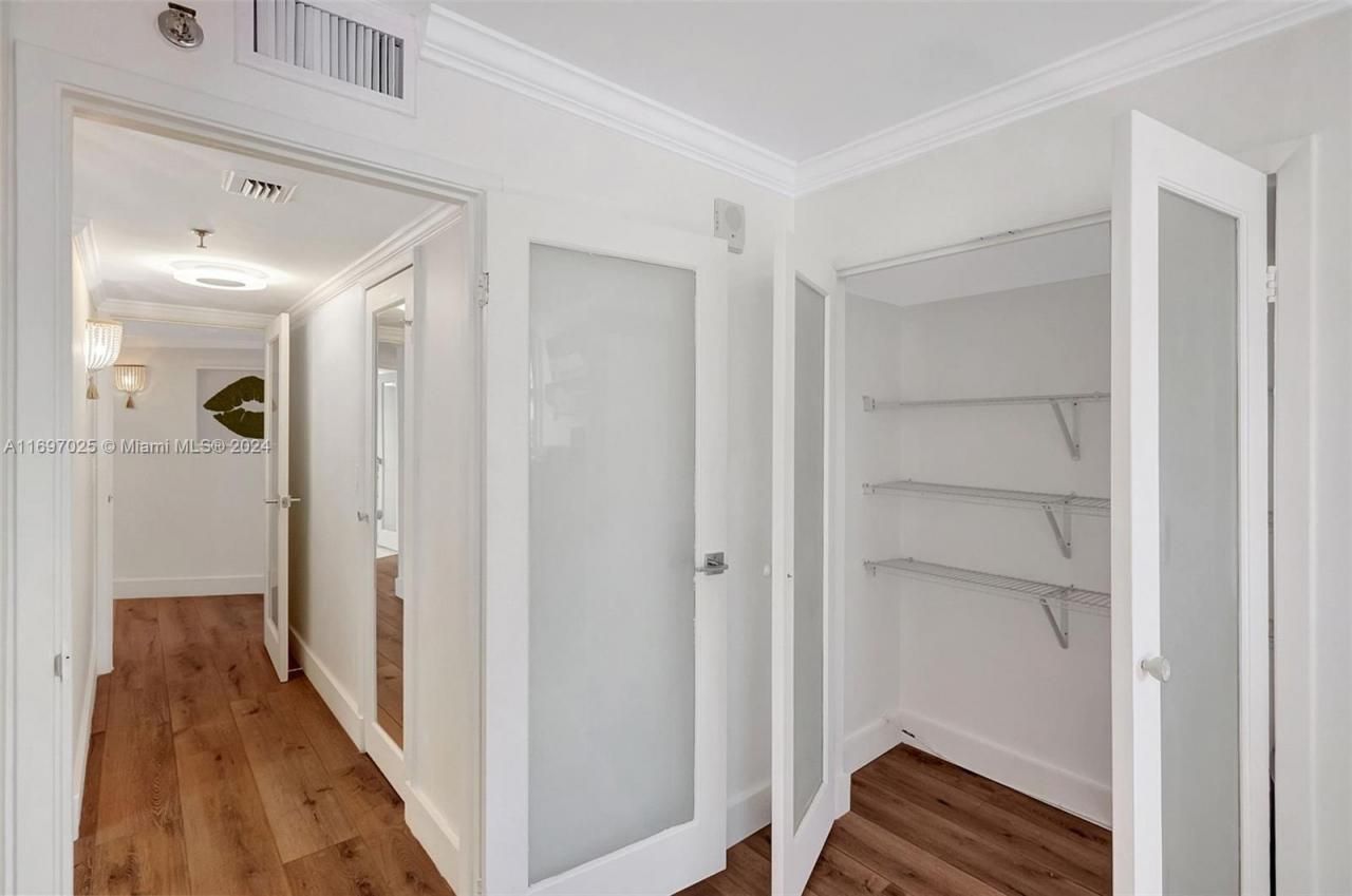 2401 Collins Ave, Unit 1902, Miami Beach, FL 33140 Photo