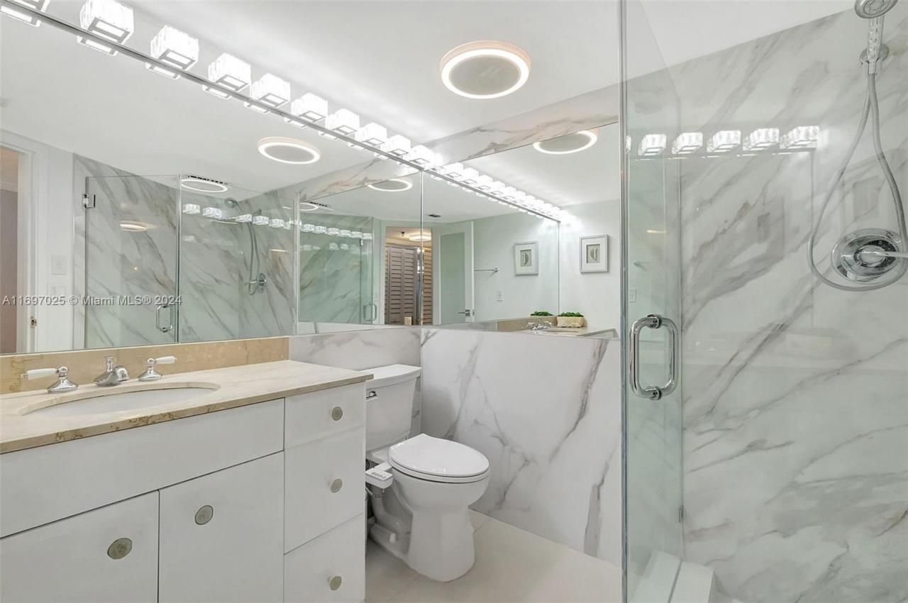 2401 Collins Ave, Unit 1902, Miami Beach, FL 33140 Photo