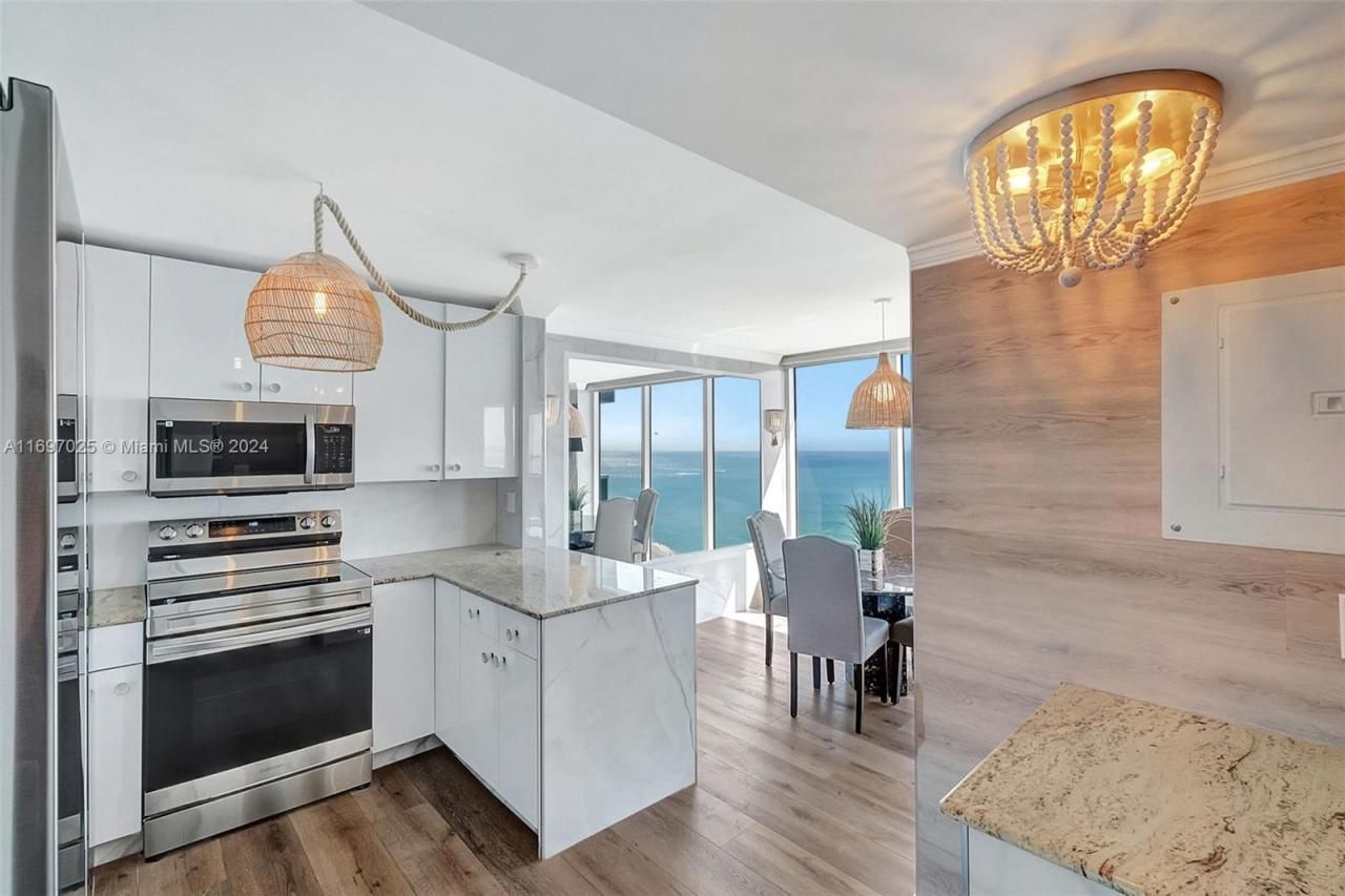 2401 Collins Ave, Unit 1902, Miami Beach, FL 33140 Photo